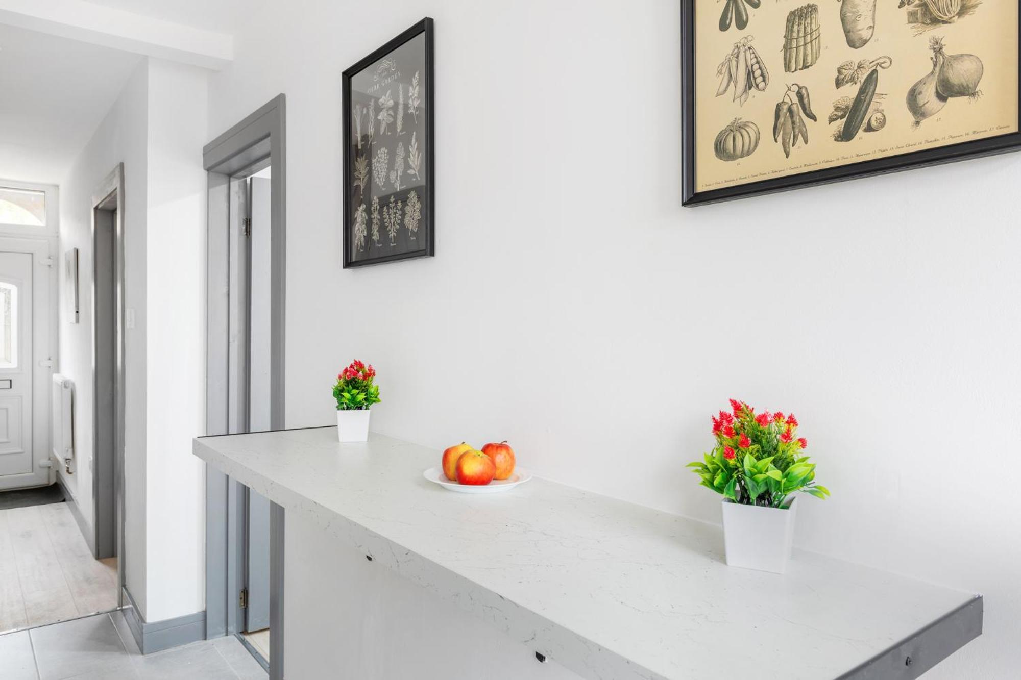 Stanion Luxurious 3 Bedroom Modern House Northamptonshire, Double, Twins, Single, Free Parking, Free Wi-Fi, Pets, Up To 8 Sleeps, 4 Smart Tvs Корби Экстерьер фото